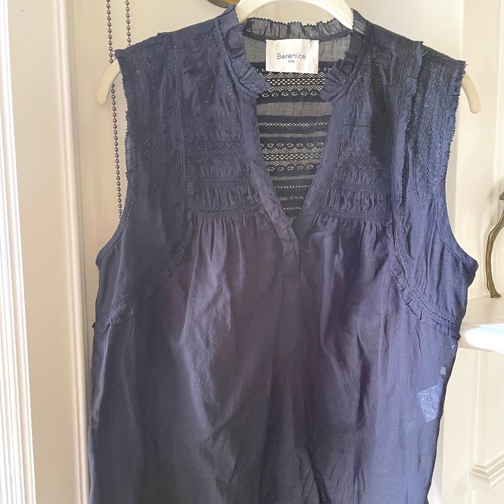 Berenice Black Sleeveless Blouse